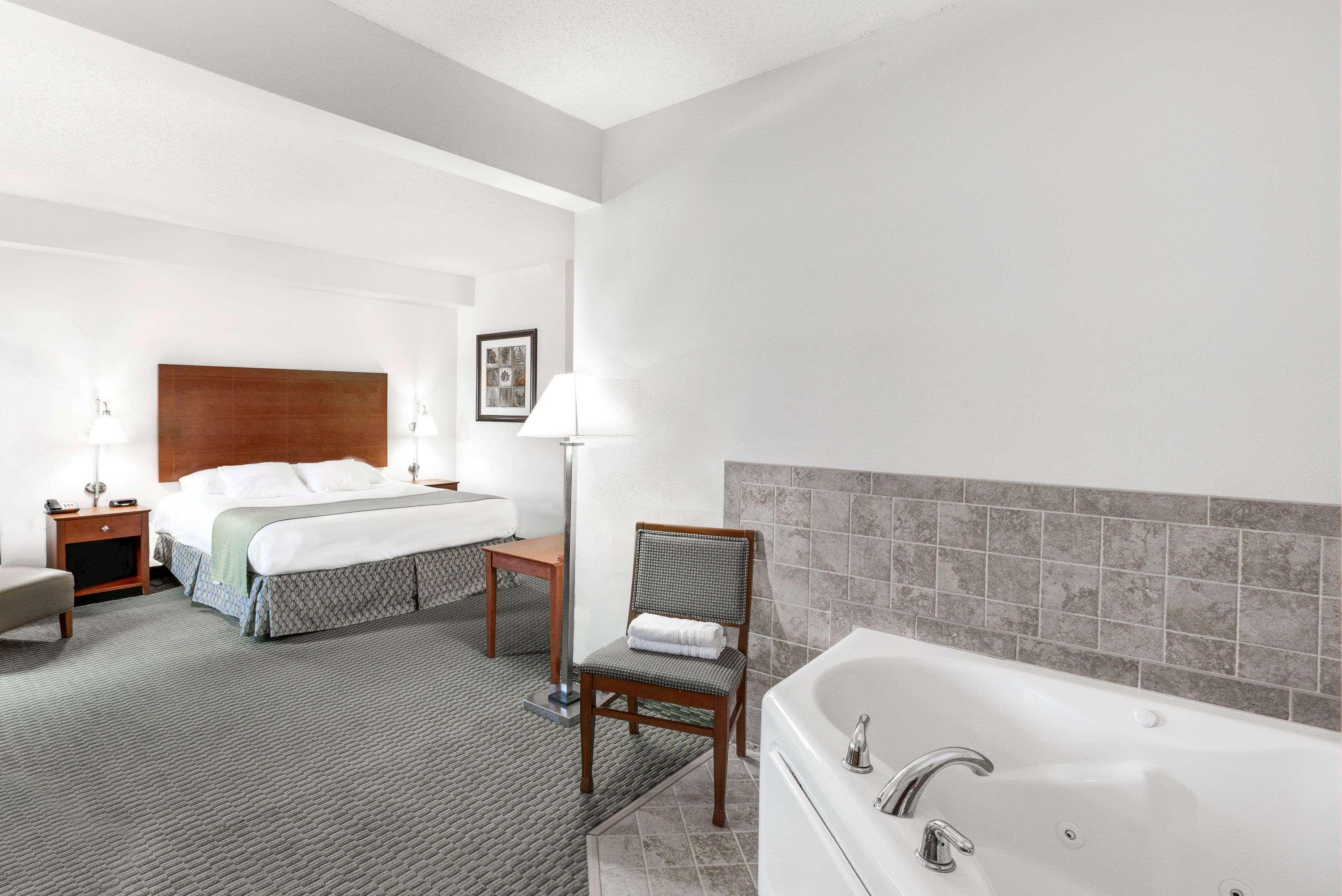 Days Inn By Wyndham Carroll Exterior foto